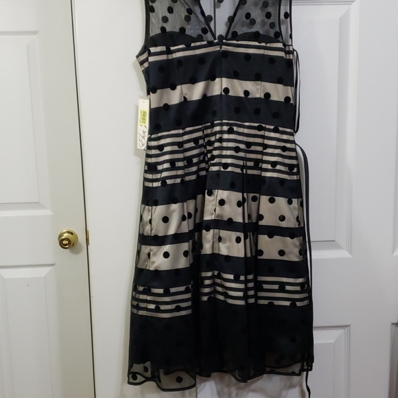 Eliza j dress lace belted gold and black size 6 - Picture 5 of 7